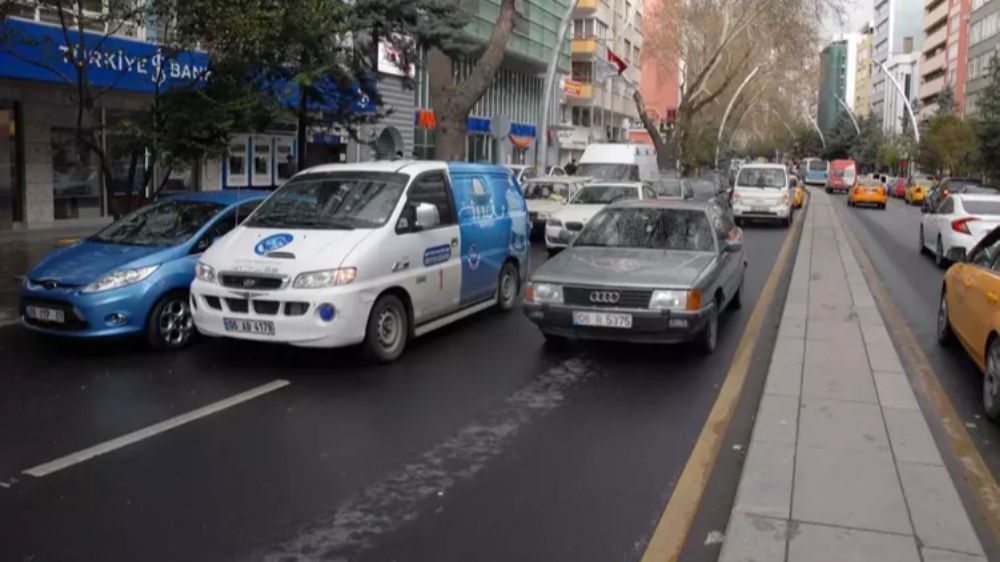 Bir Otorite Kurma Denemesi: GMK Bulvarı Örneği