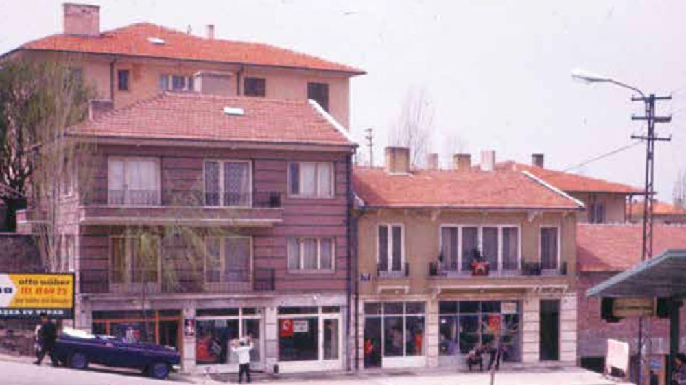 Arjantin Caddesi ve Filistin Caddesi'nin Kesiştiği Meydan*