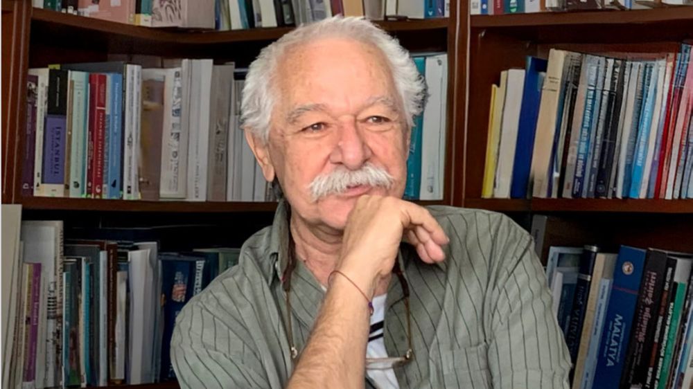 AKIN ATAUZ'U ANIYORUZ