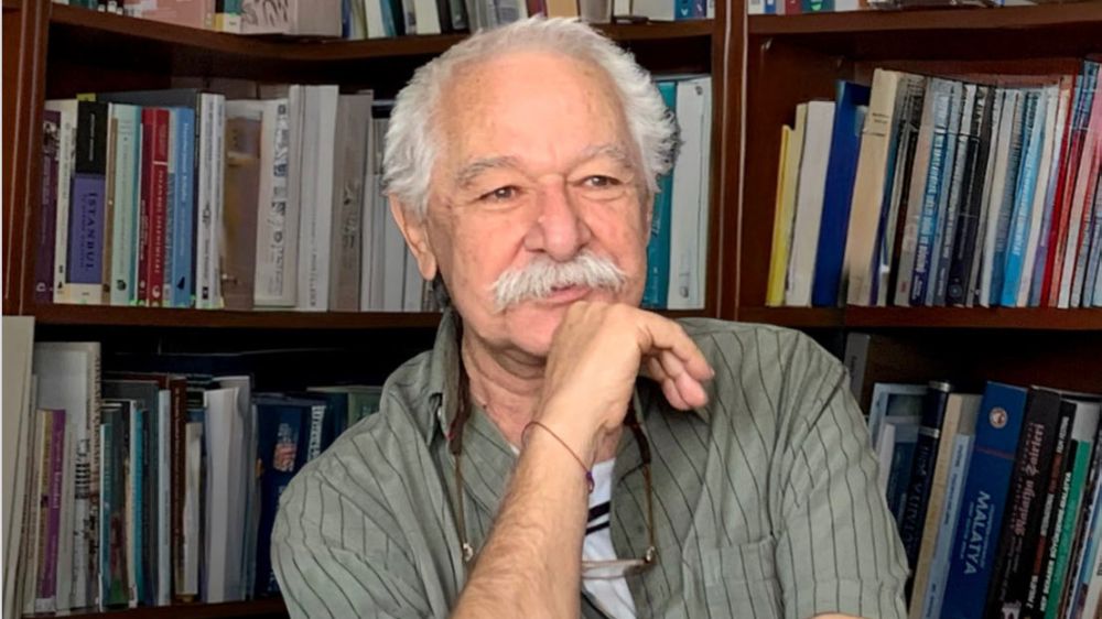 Bir Gazeteden Fazlası: Solfasol ve Akın Atauz