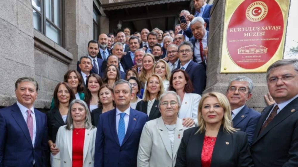 Yeni Parti’yi Toplumun İçinde Kurmalı