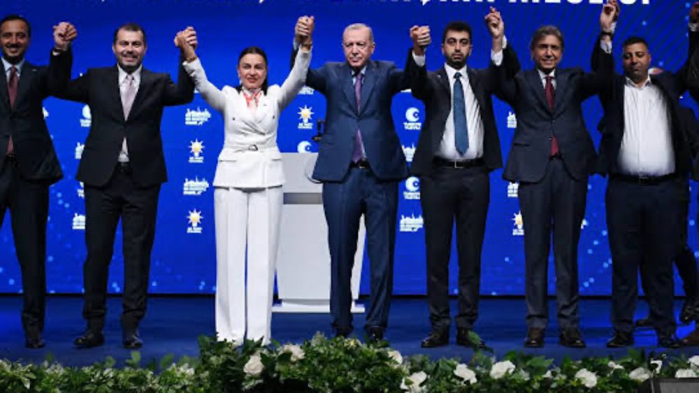 Rozet Değil, Temsil Değişiyor