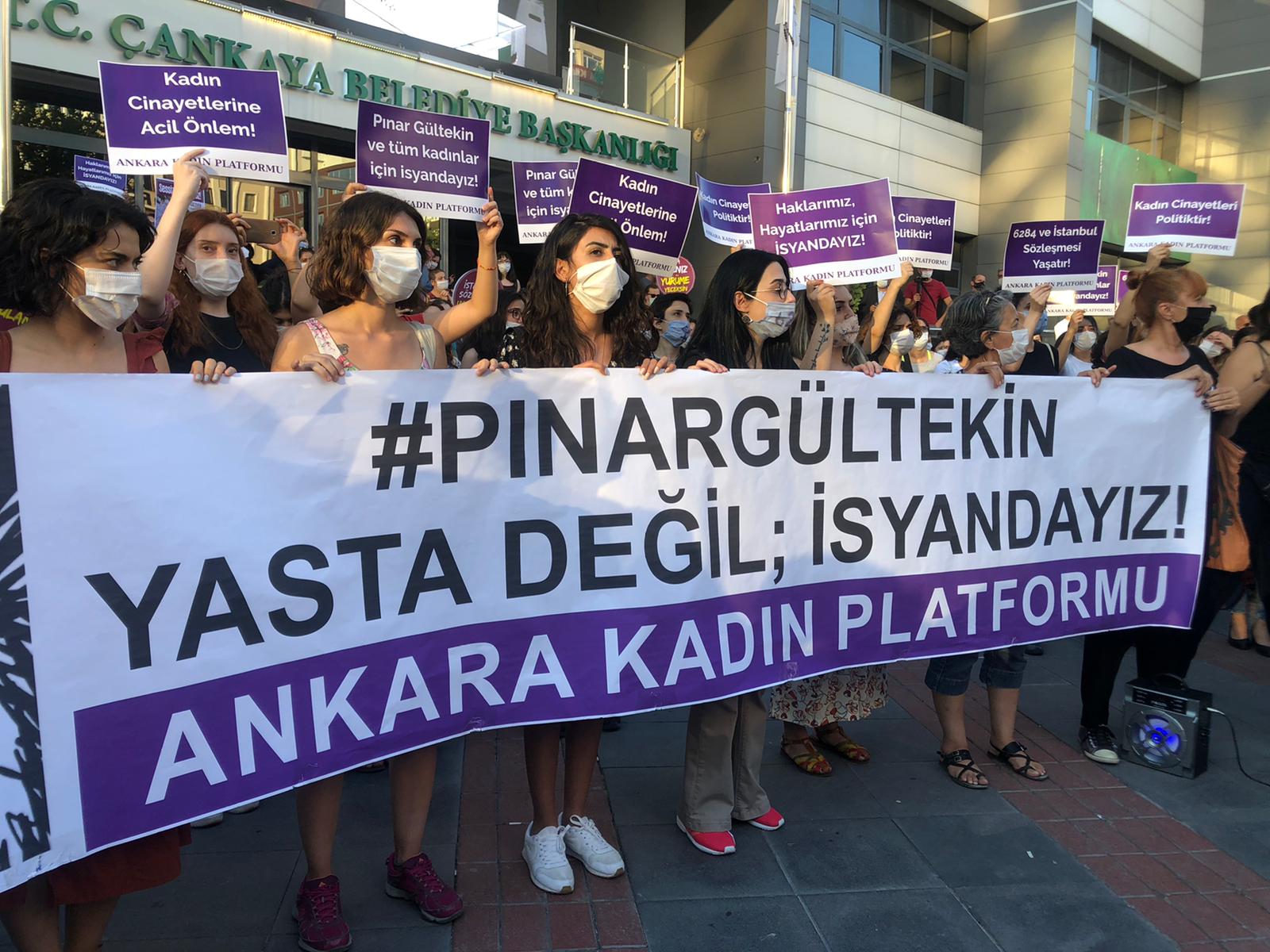 Ankara'da Kadınlar Pınar Gültekin için toplandı